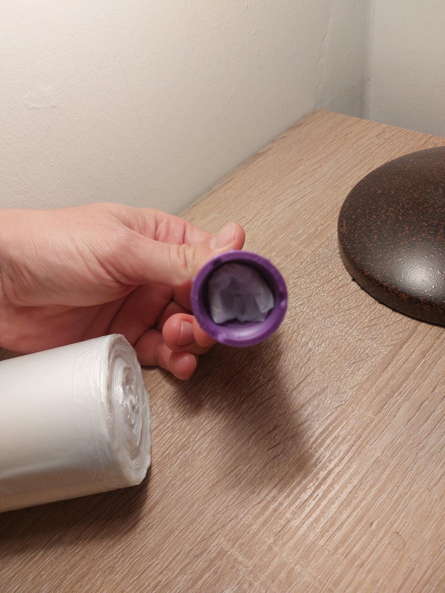 10L garbage bags, 60 pieces! Fits perfectly folded into the eco-friendly bag.